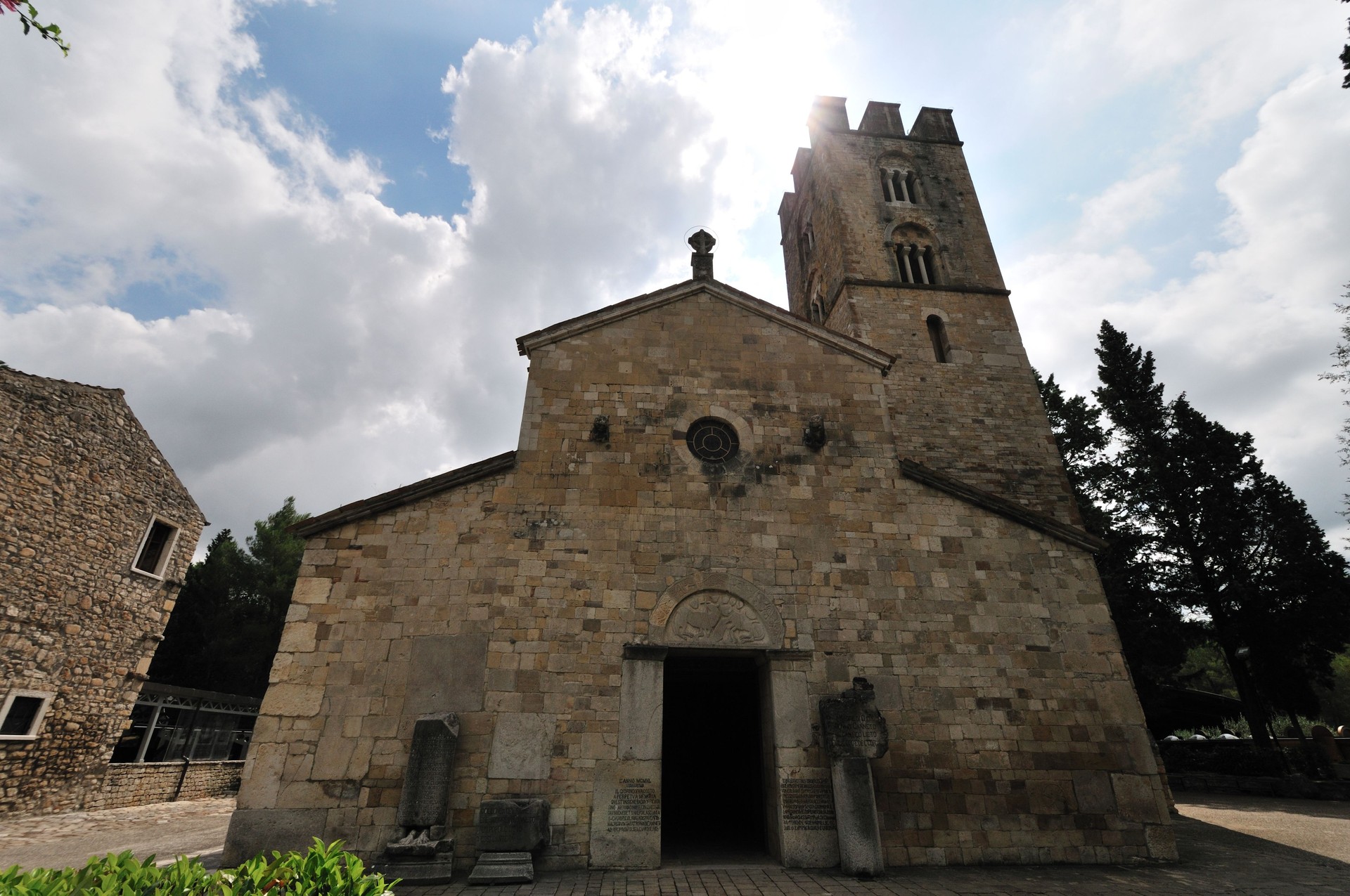 Santuario de Santa Maria del Canneto en Roccavivara